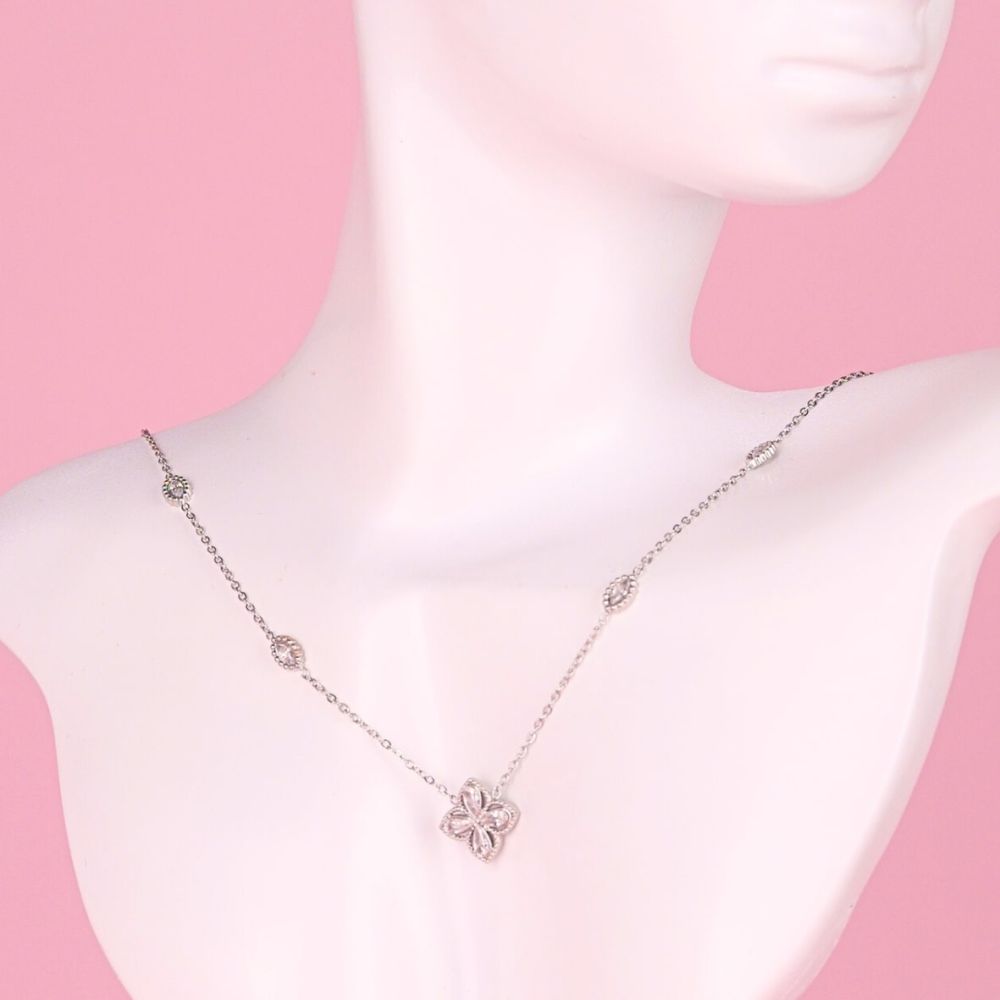 Náhrdelník čtyřlístek s kamínky Stainless Steel - stříbrný